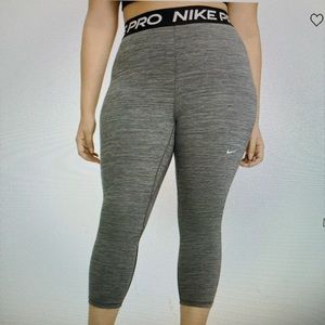 Nike Pro Women Dri-fit 7/8 length Leggings